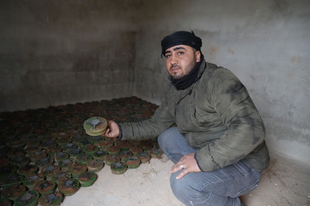 PKK/YPG'nin Münbiç'teki Zeytin Bahçelerine Yüzlerce Mayın Yerleştirmesi