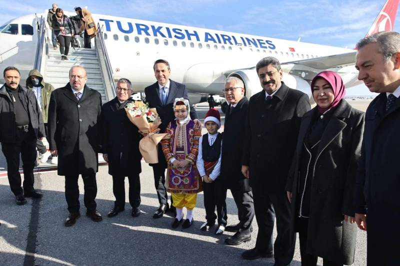 Bakan Bayraktar Sivas Ziyaretinde: Önemli Görüşmeler ve Projeler