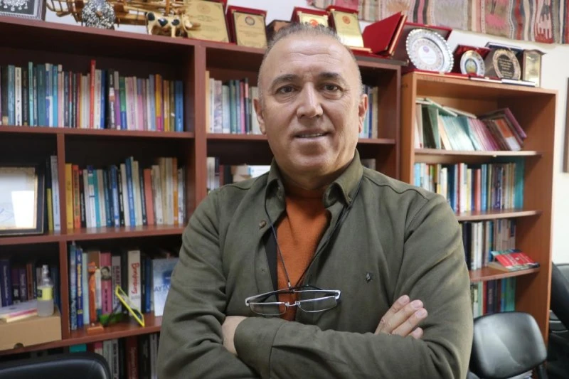 Dijital Bağımlılıkla Mücadele Derneği Başkanı ve Sivas Cumhuriyet Üniversitesi Öğretim Üyesi Prof. Dr. Tuncay Dilci ve ekip arkadaşı Emrah Bekçi, deprem Acil Müdahale Ağ Sistemi (DAMAS) ismini verdikleri yenilikçi bir sistem geliştirdi.