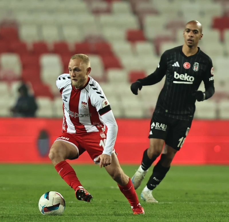 Sivasspor’da Bekleneni Veremeyen İsim: Alex Pritchard!