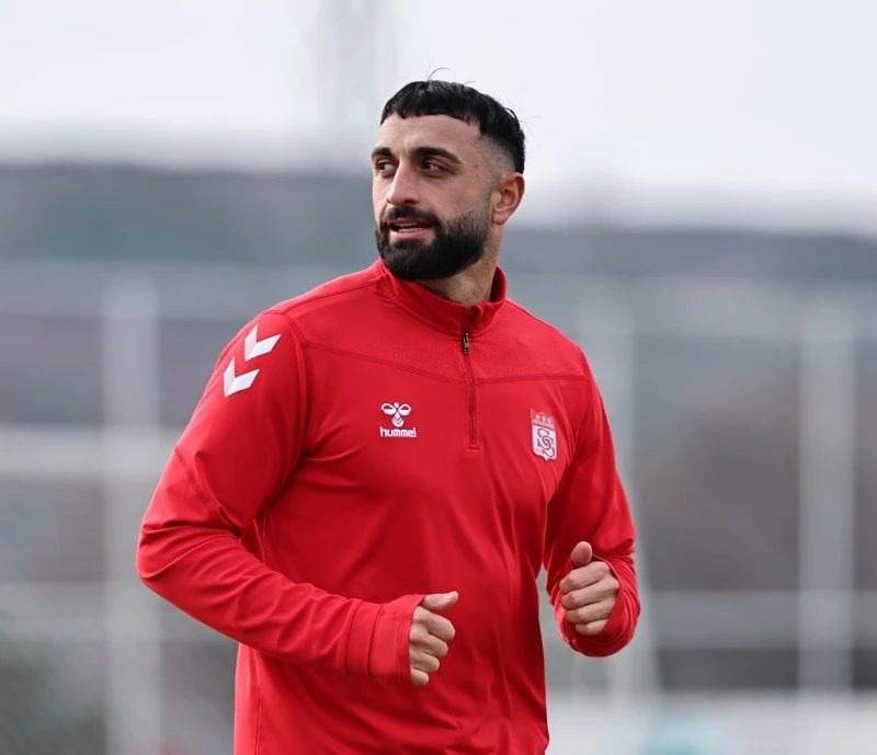 Sivasspor’un futbolcuları Tolga Ciğerci ve Efkan Bekiroğlu