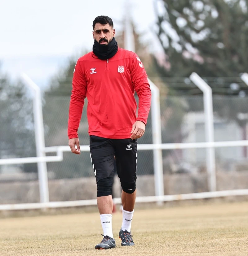 Sivasspor'da Tolga ve Efkan Tarihi İlk İdmanlarına Çıktı