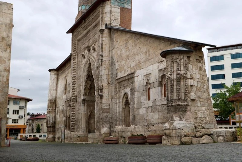 Sivas'ta 754 Yıllık Tarihi Medrese Yeniden Hayat Buluyor