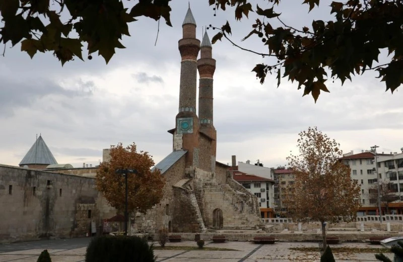 Sivas'ta 754 Yıllık Tarihi Medrese Yeniden Hayat Buluyor