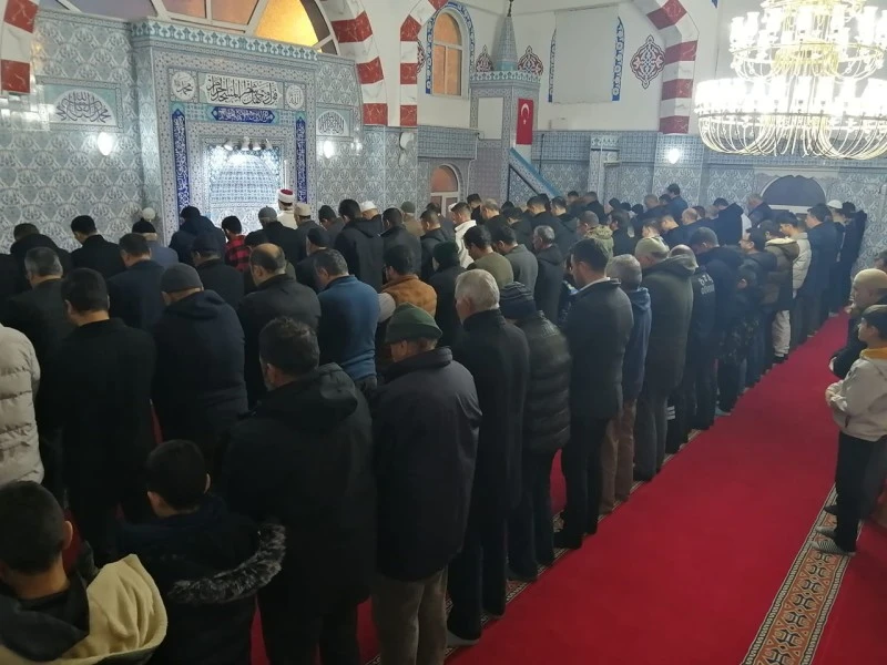 Sivas'ta Namaz Sonrası Çorba İkramının Sıcak Hikayesi