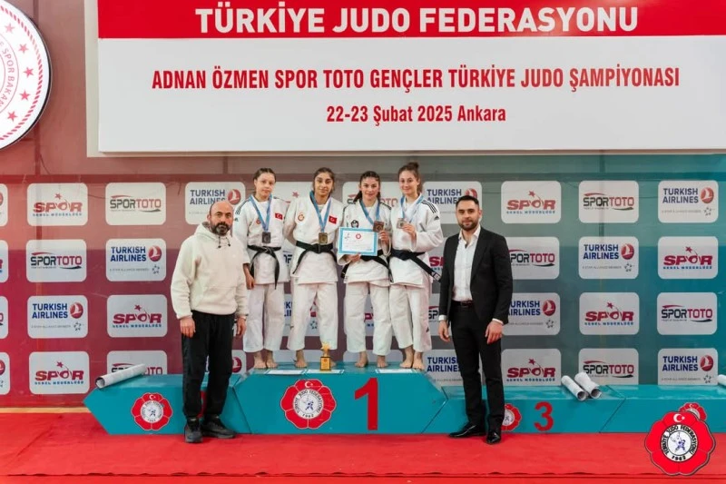 Ankara'da Judo Şampiyonası Gerçekleşti