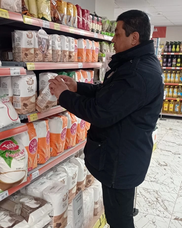 Şarkışla Belediyesi Zabıta Ekipleri Zincir Market Denetimi