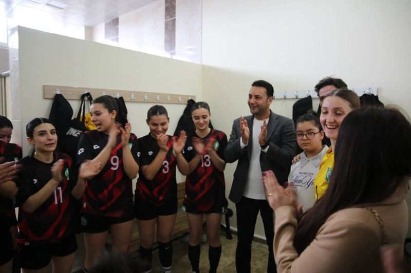 Sivas Belediyespor, Yozgat ASH'yi 41-30 Yenerek Play-Off'a Yükseldi