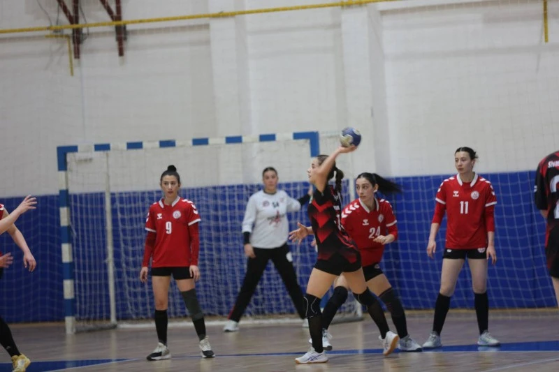 Sivas Belediyespor, Yozgat ASH'yi 41-30 Yenerek Play-Off'a Yükseldi