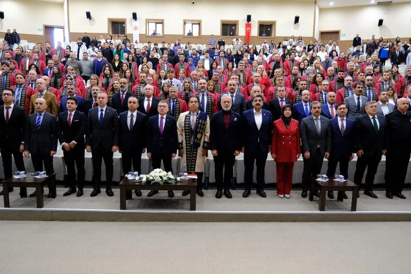 Sivas Cumhuriyet Üniversitesi 51. Yıl Dönümü Kutlaması Eleştirildi