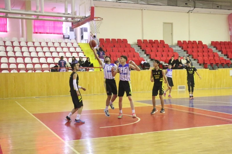 Sivas Genç Erkekler-A 3x3 Basketbol Müsabakaları Sonuçlandı