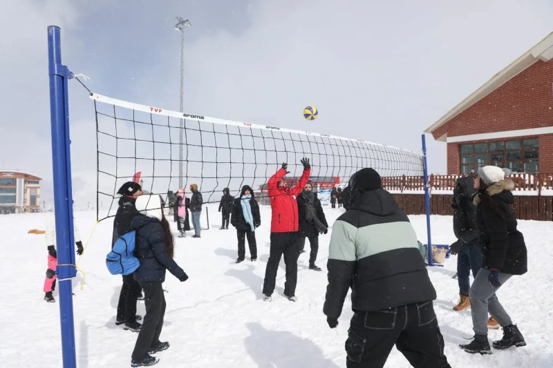 Sivas'ta Gençlik Spor Festivali Coşkuyla Gerçekleşti