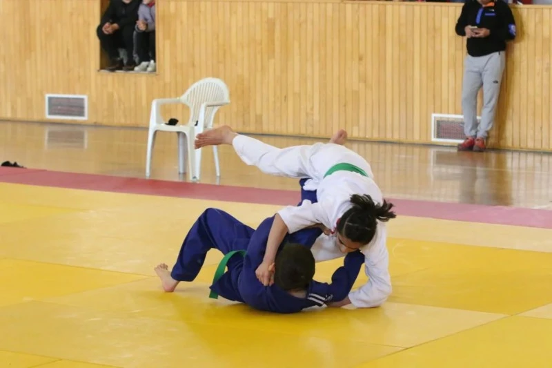 Sivas'ta Judo Heyecanı: Küçükler İl Birinciliği Müsabakaları Tamamlandı