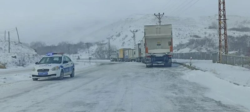 Sivas'ta Yoğun Kar Yağışı ve Tipi