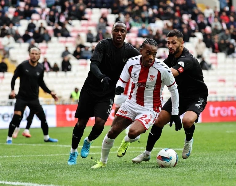 Hatayspor - Sivasspor Maçı Öncesi Gerginlik ve Açıklamalar