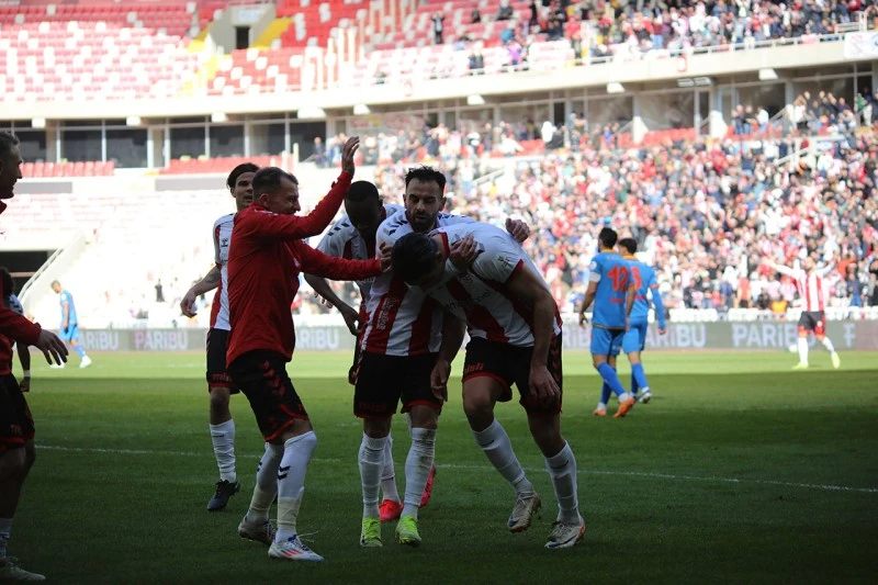 Trendol Süper Lig'de 27. Hafta Sonuçları ve Gol Krallığı Yarışı